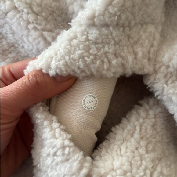 Lululemon Scuba Half Zip - Picture 5 of 6